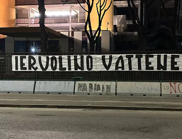 L’Arechi fischia Iervolino: “O i milioni o fuori dai c…! Guarda che fine!”
