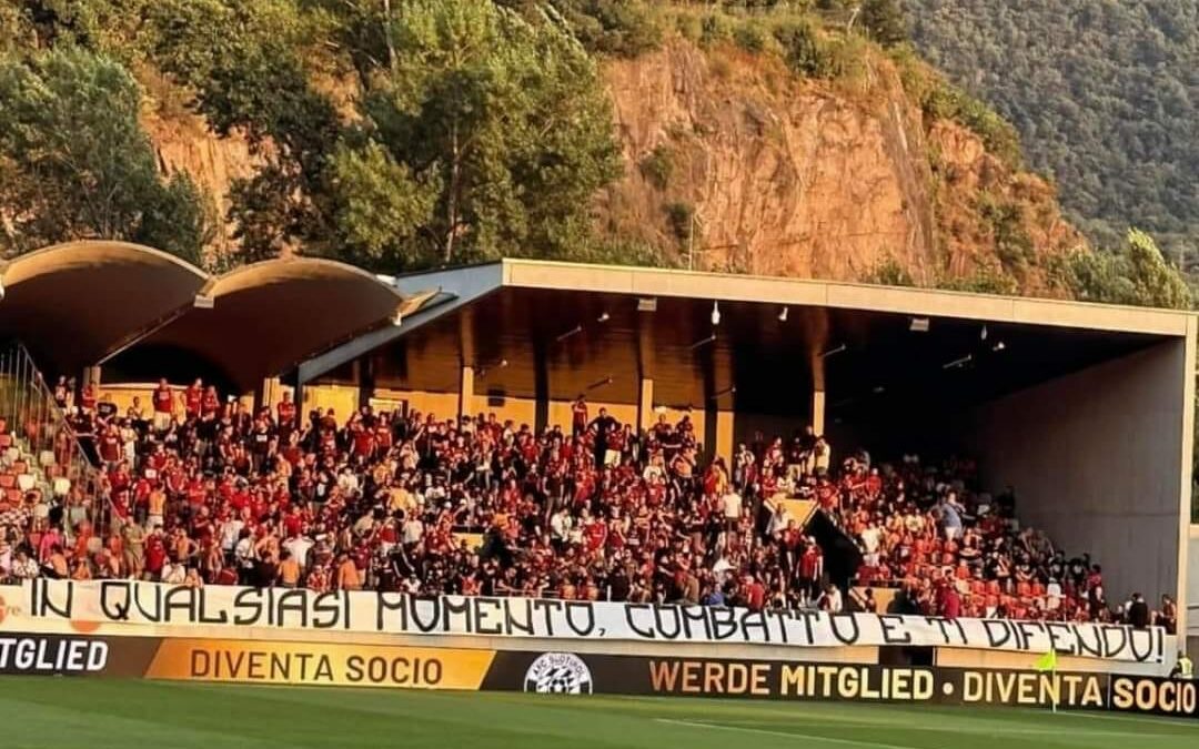 Riprende il dialogo tra ultras e società, tornano gli striscioni? “Tregua”fino al mercato di gennaio