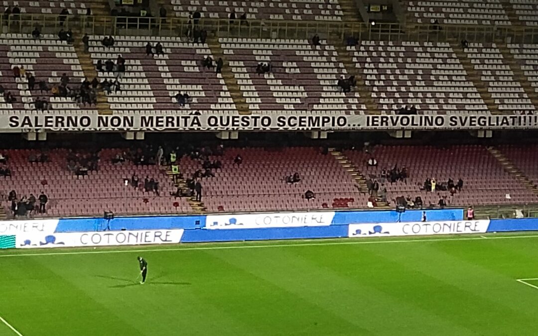 Disinteresse, distacco, spalti vuoti: mai visto un Arechi così poco trascinante. E la colpa non è dei tifosi…