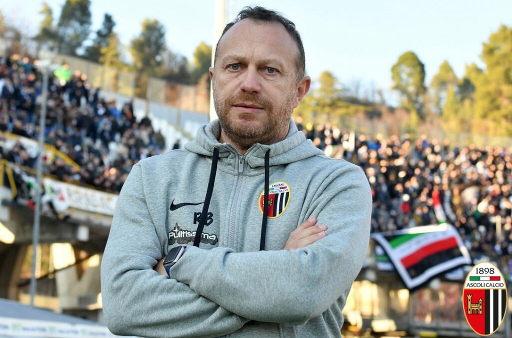 Criticare Breda anche stasera è fuori luogo. Ma con chi deve osare, con Raimondo o il polacco?