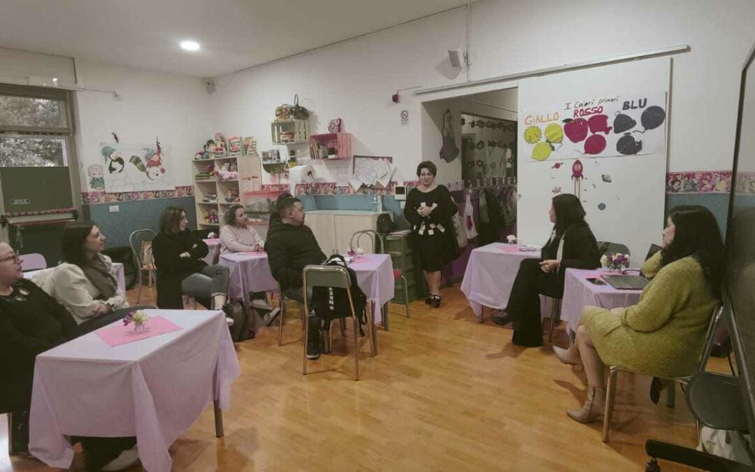 Benessere digitale e genitorialità consapevole: a Eboli si parla del rapporto tra i minori e i social