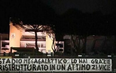 Giornata di striscioni: sostegno in provincia, anti De Luca all’Arechi