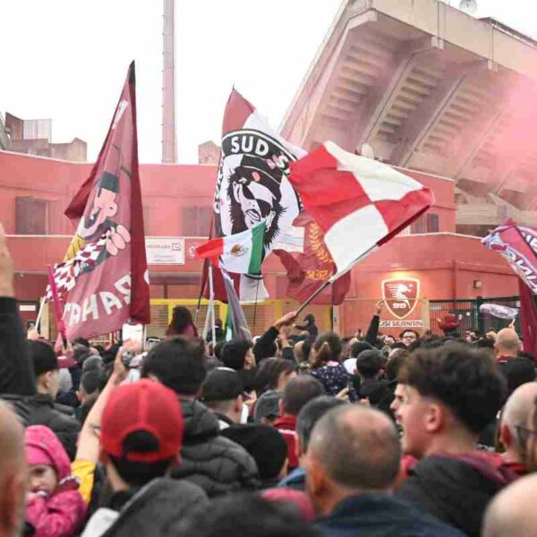 Milan: “Ultras, non disertate!”. Ma la piazza non cambia idea: “Tutto scritto a tavolino”