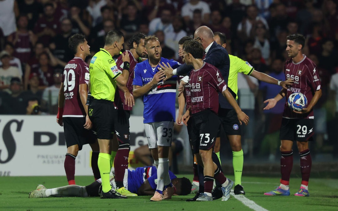 “Arbitro a senso unico, non vogliamo più giocare”: il clamoroso retroscena