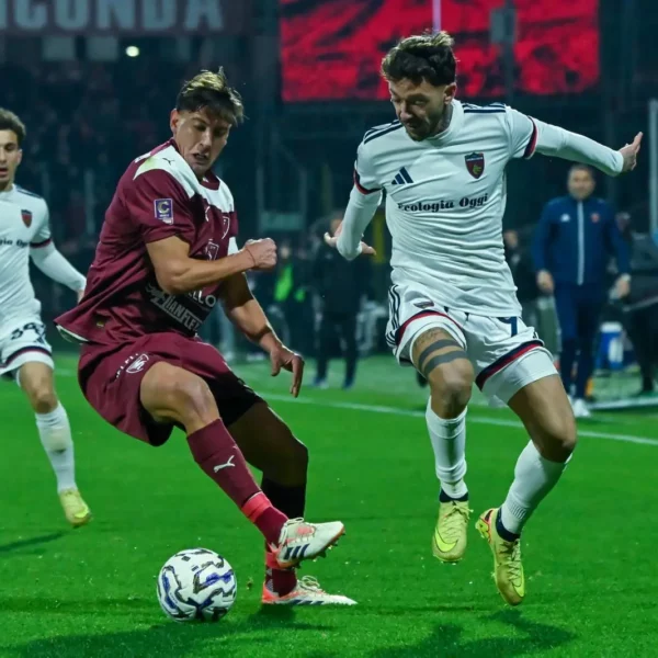 0-0 e tanti sbadigli all’Arechi. Ferrari sbaglia un rigore, fischi per tutti