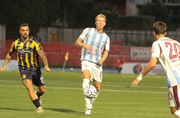 Pagelle: bene De Boer, fantasma Lescano. Anastasio in difficoltà