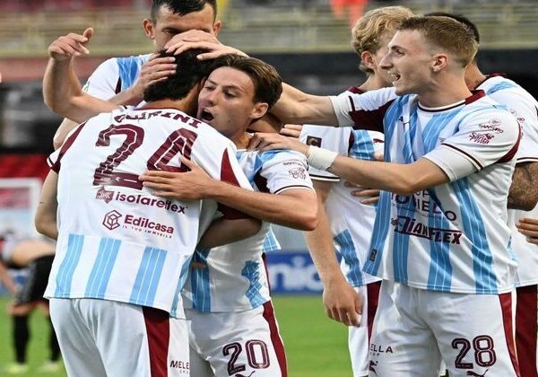 Buona Salernitana, terzo posto blindato e aDDio Foggia