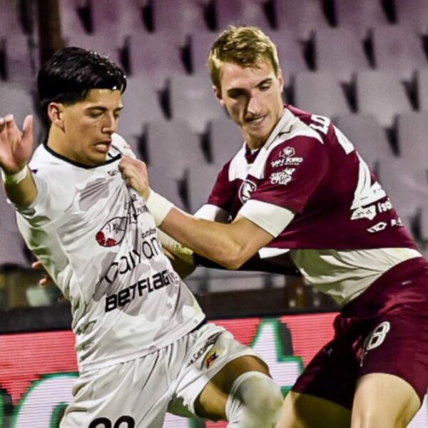 Brutti e vincenti: Lescano-Achik ed è festa allo stadio Arechi